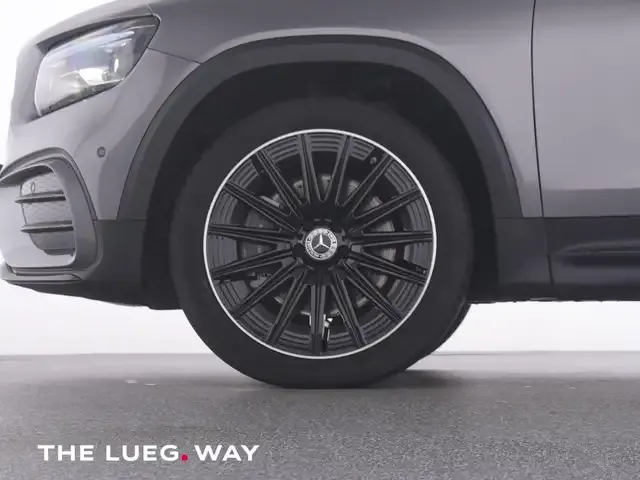 Mercedes-Benz GLB 220