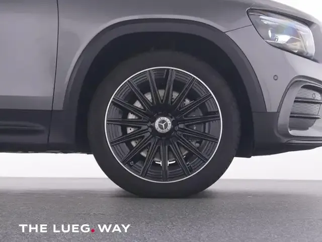 Mercedes-Benz GLB 220