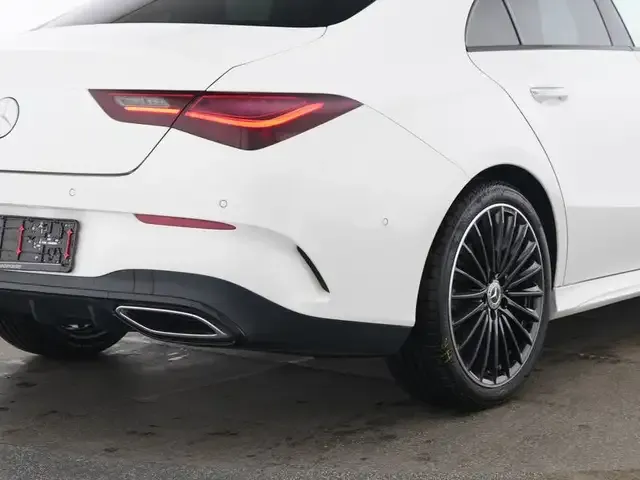 Mercedes-Benz CLA 200