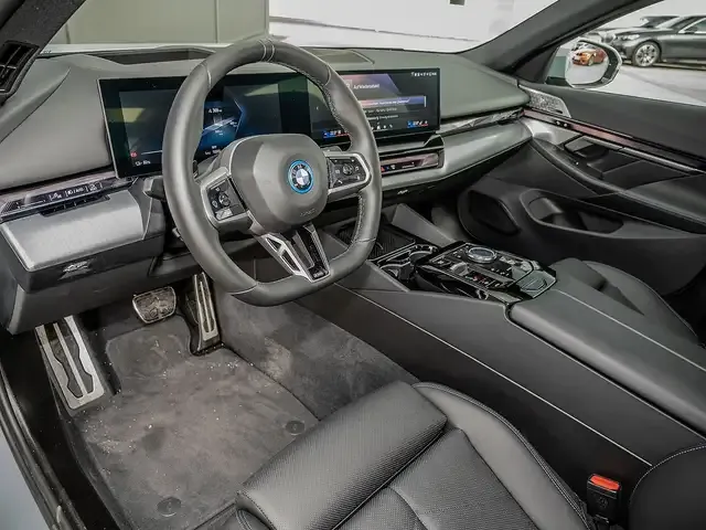 BMW i5