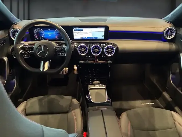 Mercedes-Benz CLA 200
