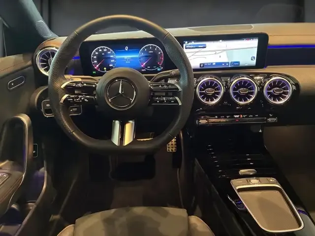 Mercedes-Benz CLA 200