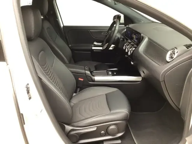 Mercedes-Benz EQA 300