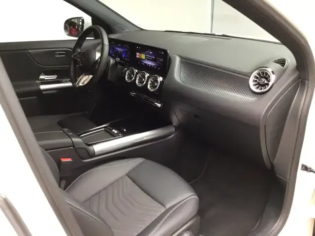 Mercedes-Benz EQA 300