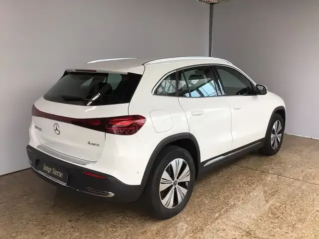 Mercedes-Benz EQA 300