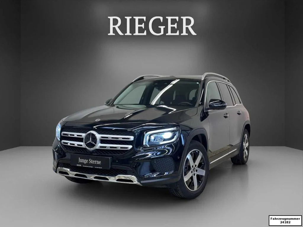 Mercedes-Benz GLB 220