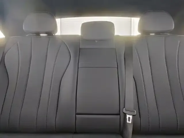 Mercedes-Benz EQE 300