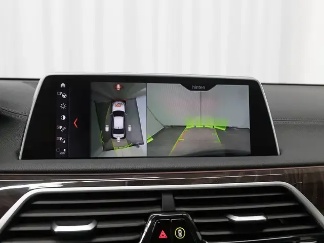 BMW 740
