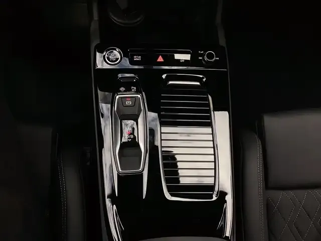 Audi Q6