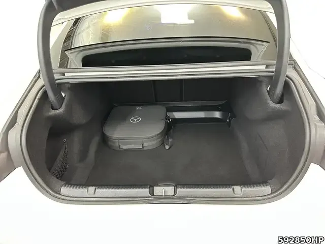 Mercedes-Benz EQE 300