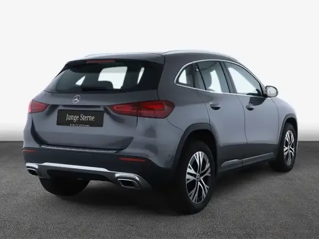 Mercedes-Benz GLA 180