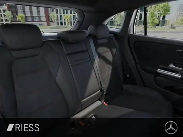 Mercedes-Benz EQA 300