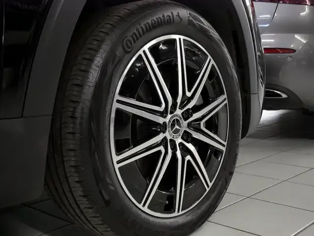 Mercedes-Benz EQB 300