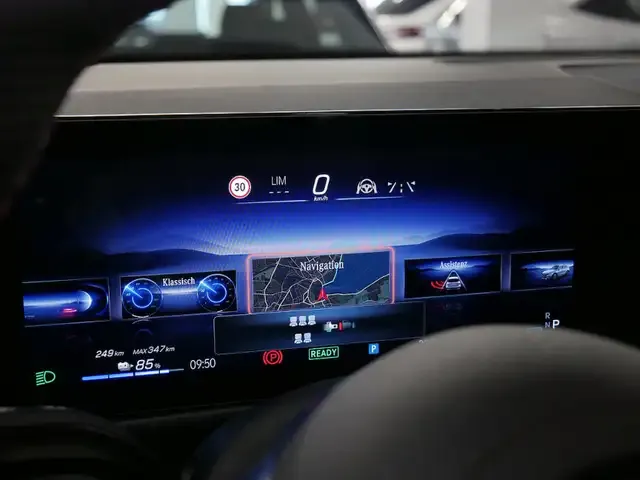 Mercedes-Benz EQB 300