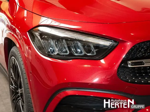 Mercedes-Benz GLA 180