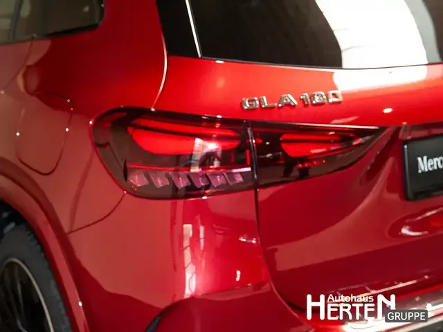 Mercedes-Benz GLA 180