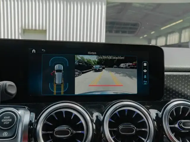 Mercedes-Benz GLB 200