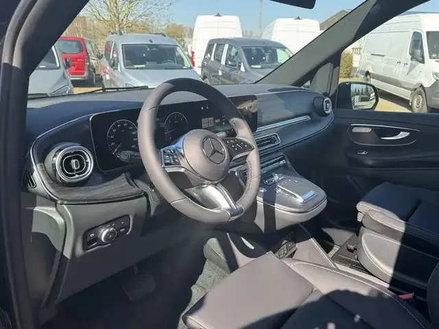 Mercedes-Benz V 250