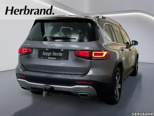 Mercedes-Benz GLB 200