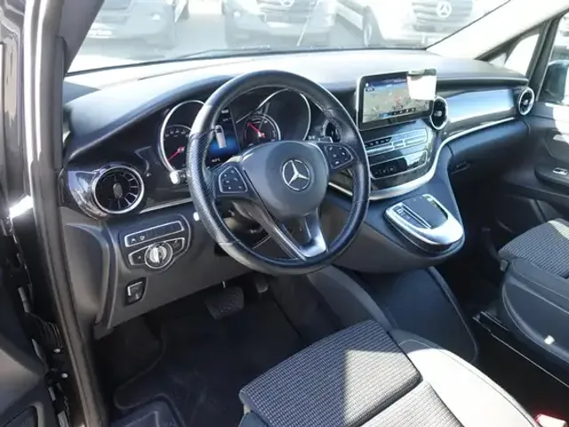 Mercedes-Benz EQV 300