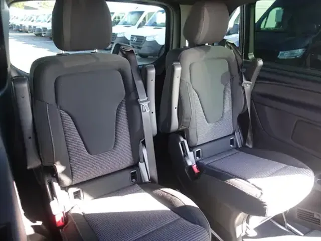 Mercedes-Benz EQV 300