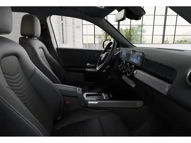 Mercedes-Benz GLB 220