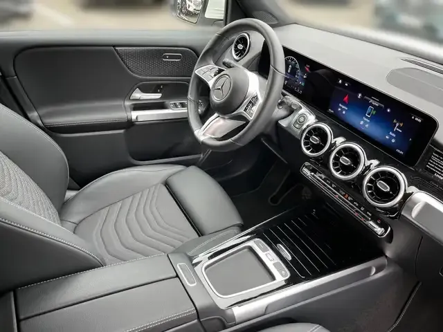 Mercedes-Benz GLB 220