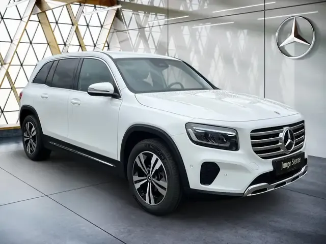 Mercedes-Benz GLB 220