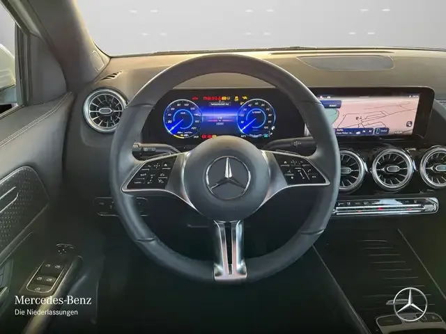 Mercedes-Benz EQA 300