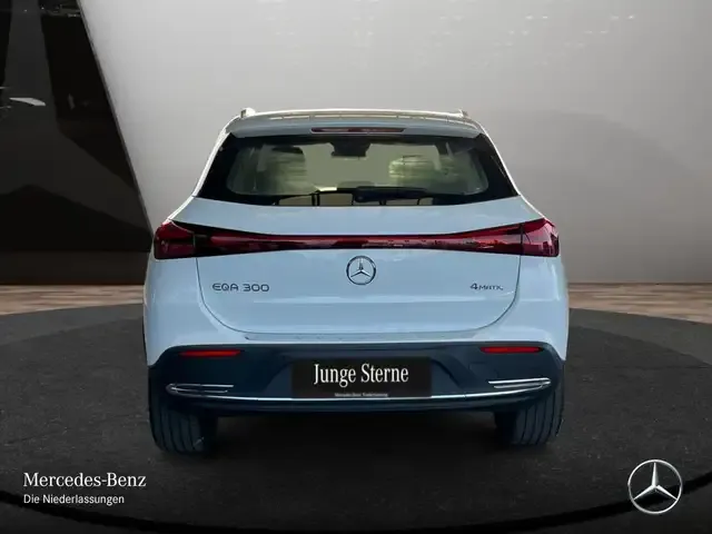 Mercedes-Benz EQA 300