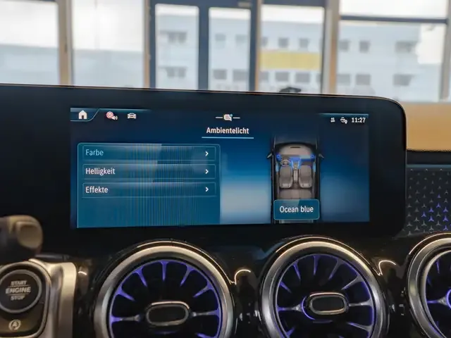 Mercedes-Benz GLB 220