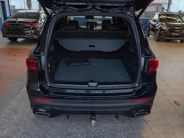 Mercedes-Benz GLB 220