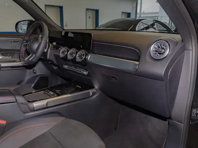 Mercedes-Benz GLB 220
