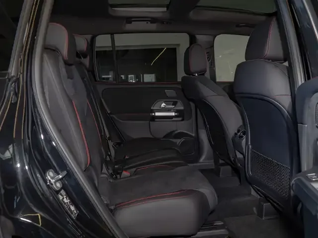Mercedes-Benz GLB 220