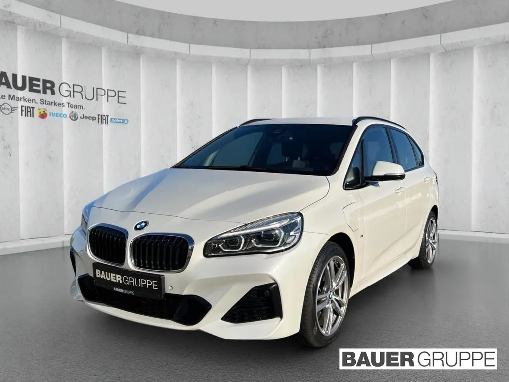 BMW 225