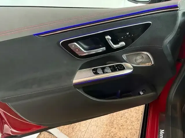 Mercedes-Benz EQE 300