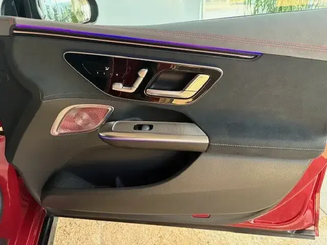 Mercedes-Benz EQE 300