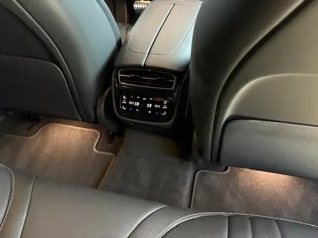 Mercedes-Benz EQE 300