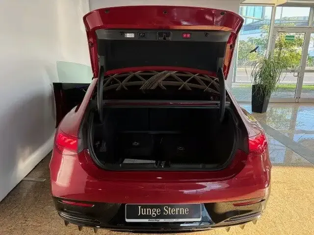 Mercedes-Benz EQE 300