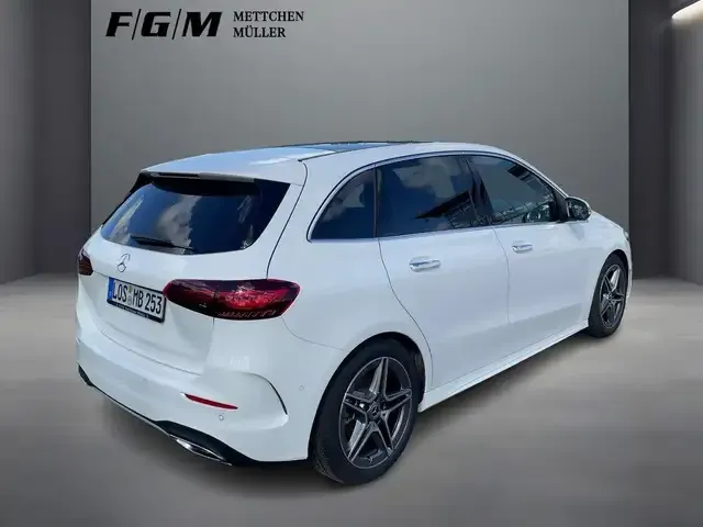Mercedes-Benz B 220