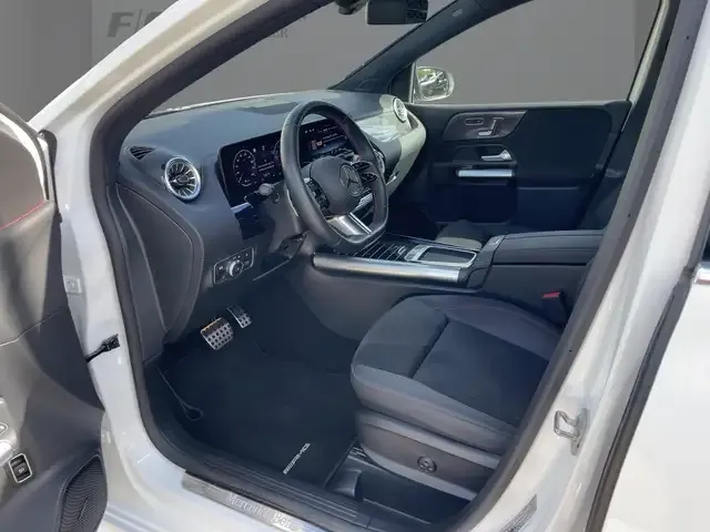 Mercedes-Benz B 220