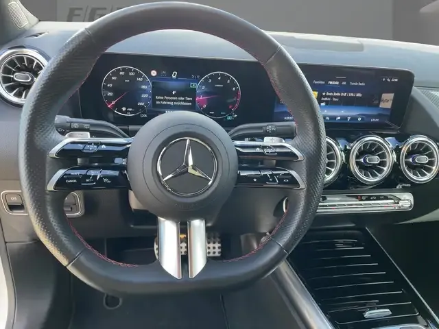Mercedes-Benz B 220