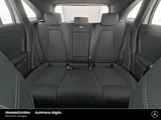 Mercedes-Benz EQA 300