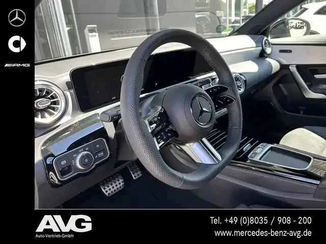 Mercedes-Benz CLA 200