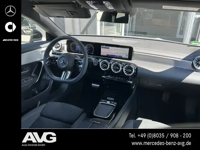 Mercedes-Benz CLA 200