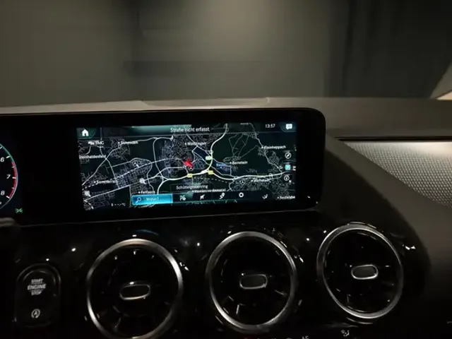 Mercedes-Benz GLA 250