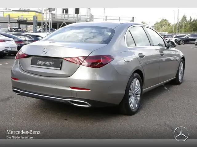 Mercedes-Benz C 180