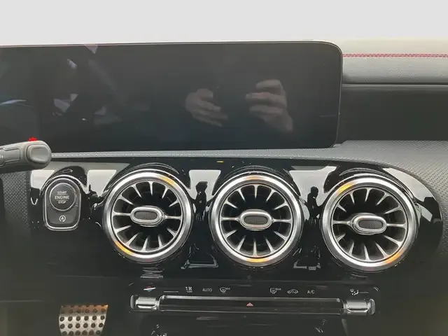 Mercedes-Benz CLA 45 AMG