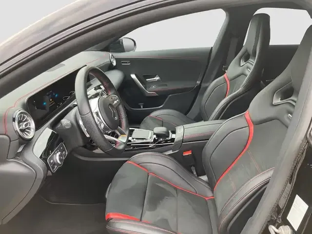 Mercedes-Benz CLA 45 AMG