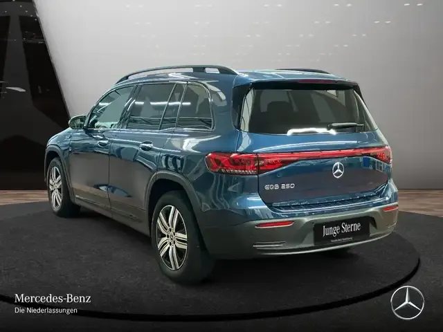 Mercedes-Benz EQB 250